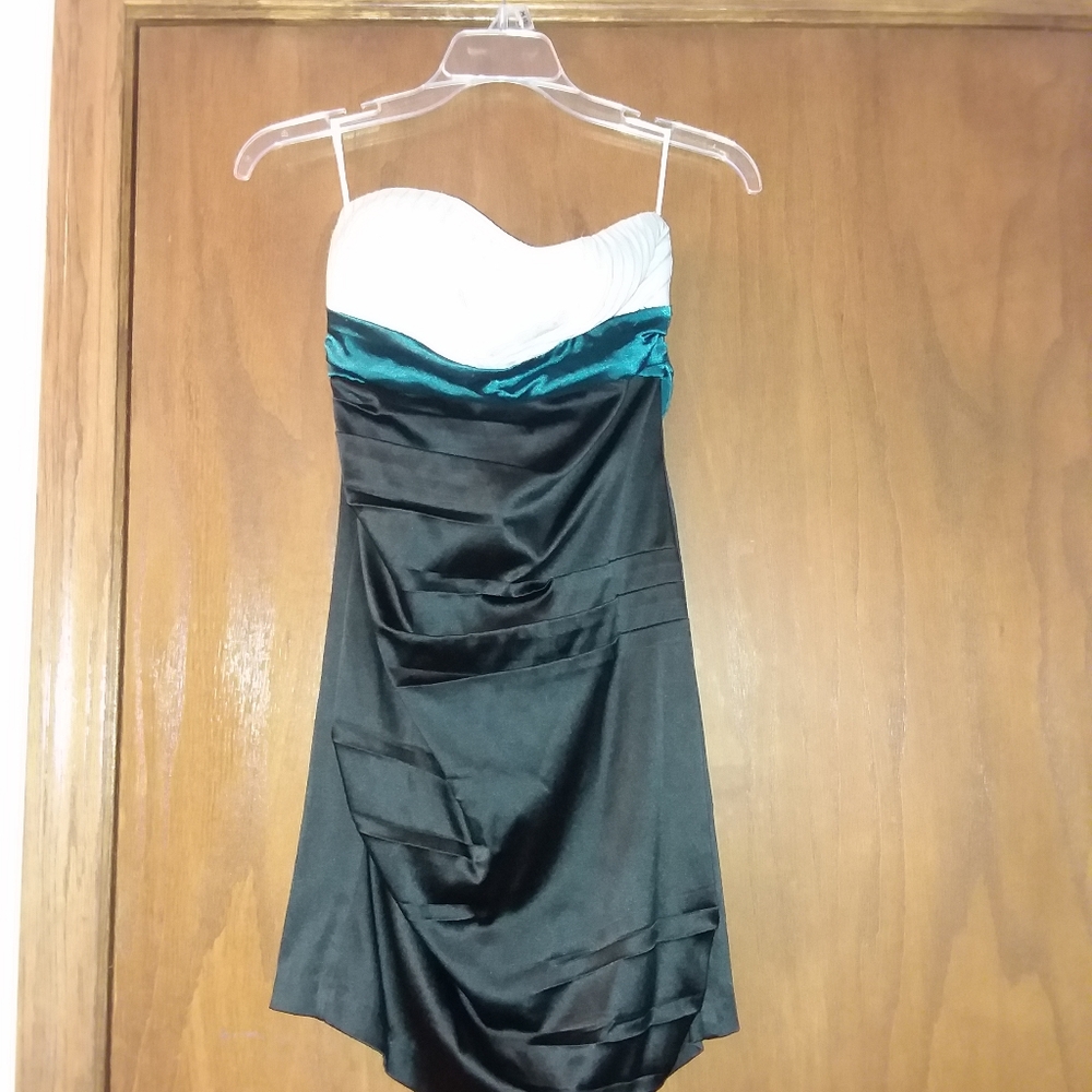Windsor Juniors Size 5 Prom Dress